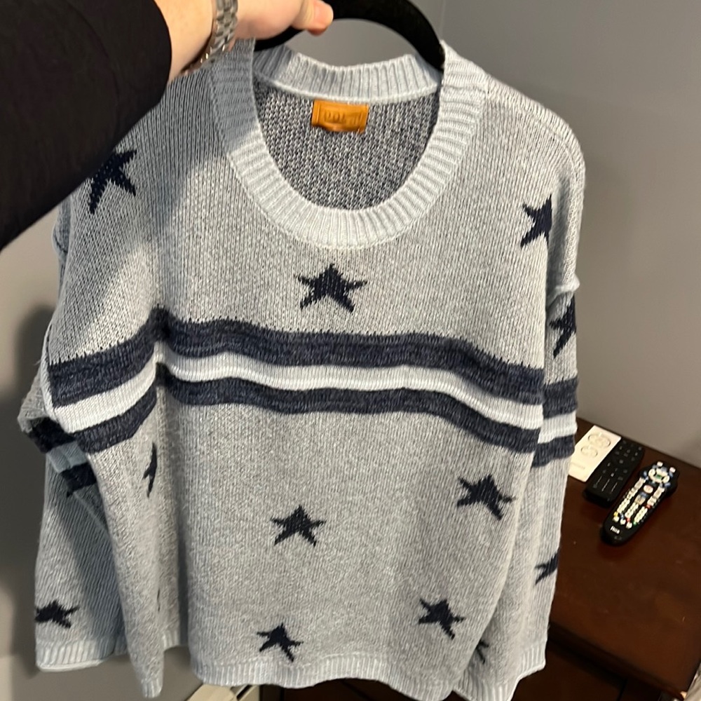 POL Brands store knit sweater crewneck blue size small